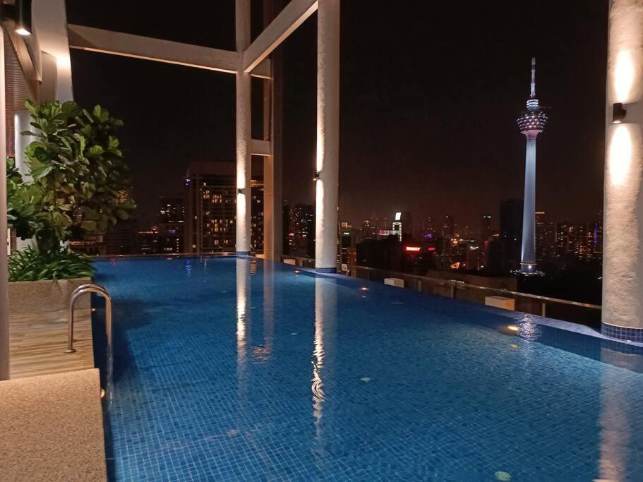 Pangsapuri Col 11b Modern Infinity Pool Klcc
