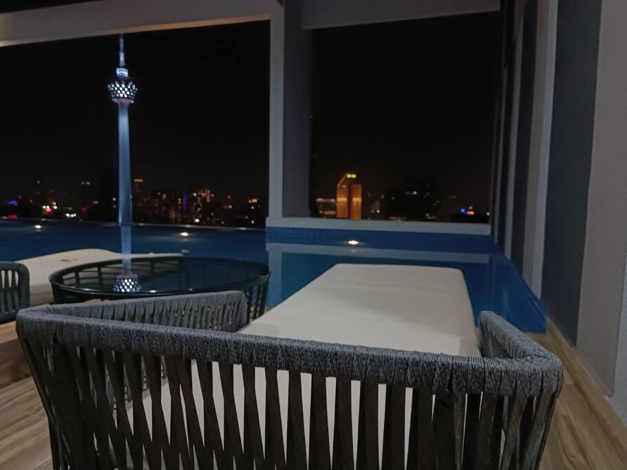 Pangsapuri Col 11b Modern Infinity Pool Klcc Kuala Lumpur