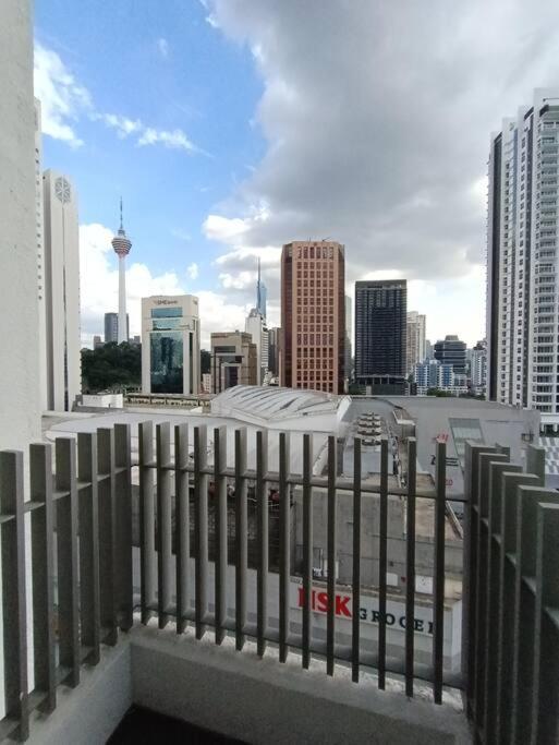 Pangsapuri Col 11b Modern Infinity Pool Klcc Kuala Lumpur